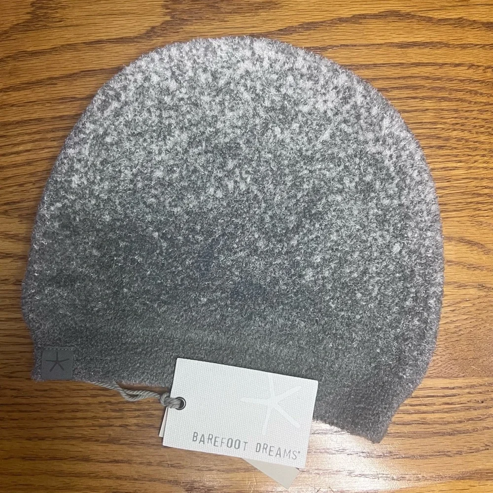 Barefoot Dreams Smoky Green Fog Gray Beanie - Picture 1 of 2